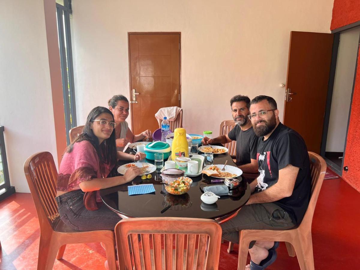 Riverbench Homestay Munnar, Anaviratty Eksteriør bilde