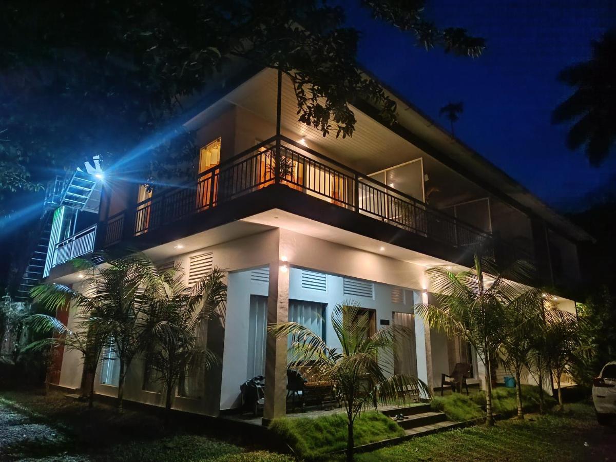 Riverbench Homestay Munnar, Anaviratty Eksteriør bilde