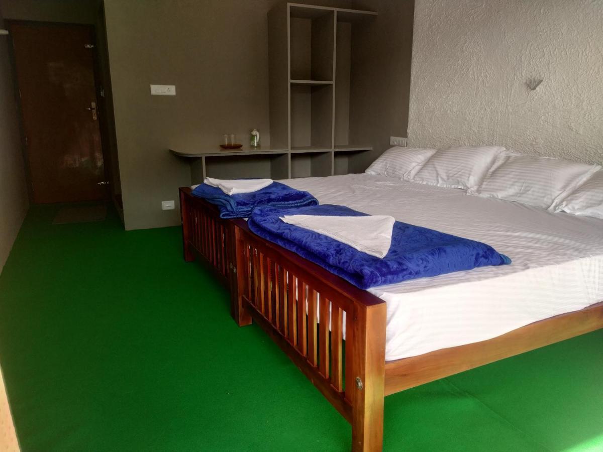 Riverbench Homestay Munnar, Anaviratty Eksteriør bilde