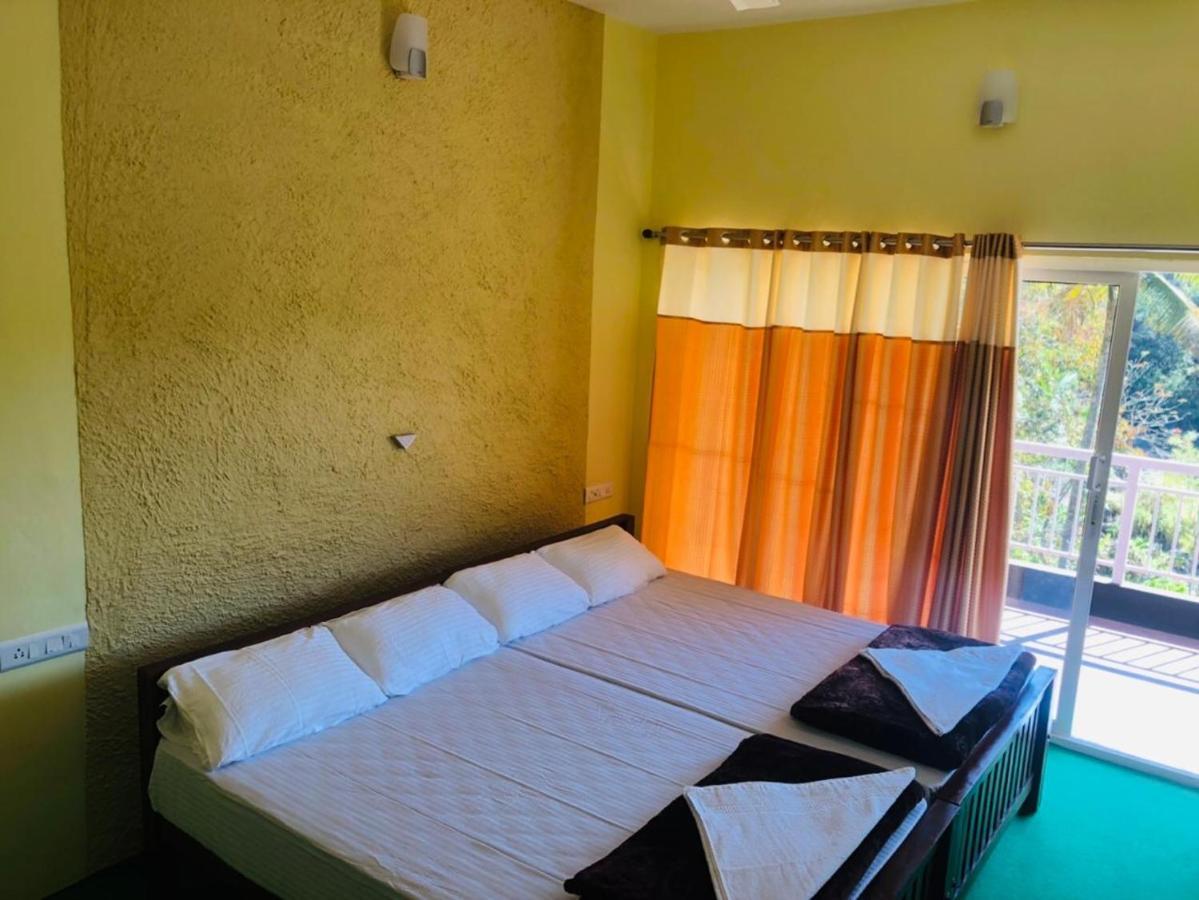 Riverbench Homestay Munnar, Anaviratty Rom bilde